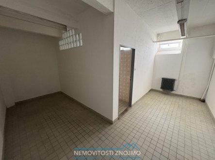 Pronájem skladu, 100 m²