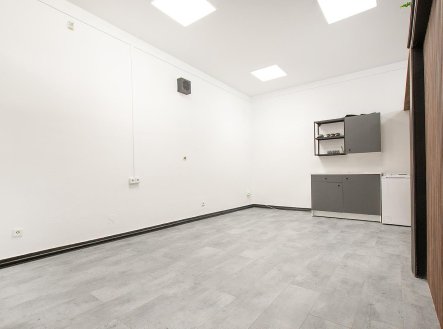 Pronájem obchodní prostory, 18 m²