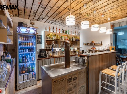 Prodej nájemního domu, 897 m²