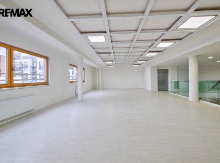 Pronájem obchodní prostory, 97 m²