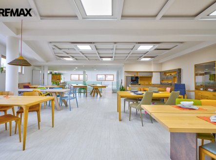 Pronájem obchodní prostory, 139 m²