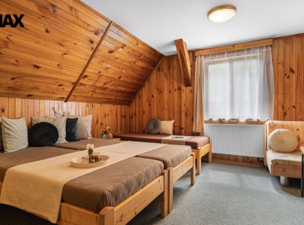 Prodej hotel, 1 200 m²