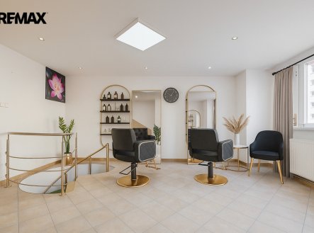 Prodej obchodní prostory, 151 m² obrázek