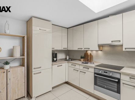 p1358929.jpg | Prodej bytu, 2+kk, 68 m²