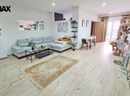 Pronájem bytu, 2+kk, 61 m²