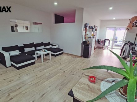 Pronájem bytu, 2+kk, 61 m²