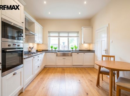 Prodej domu/vily, 256 m²