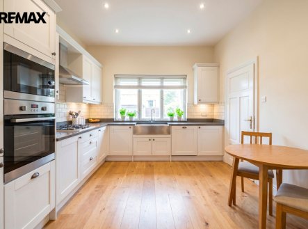 Prodej domu/vily, 256 m²