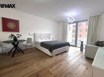 Pronájem bytu, 1+kk, 39 m² obrázek