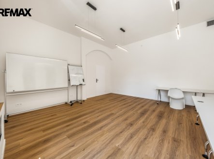 Pronájem kanceláře, 33 m²