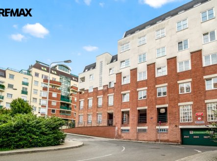 Pronájem bytu, 4+kk, 109 m²