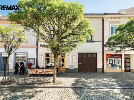 Pronájem obchodní prostory, 205 m²