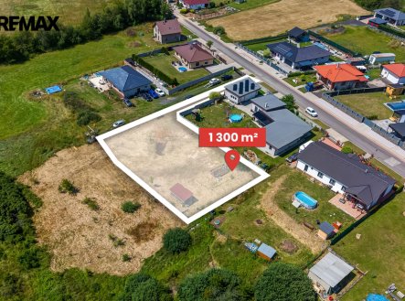 Prodej pozemku pro bydlení, 1 300 m²