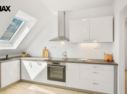 Pronájem bytu, 4+kk, 99 m²