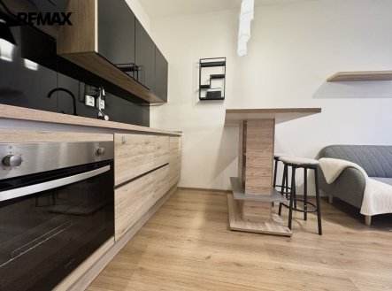 Pronájem bytu, 1+kk, 40 m²