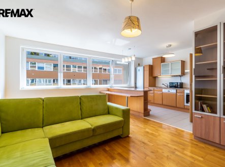 Pronájem bytu, 3+kk, 63 m²