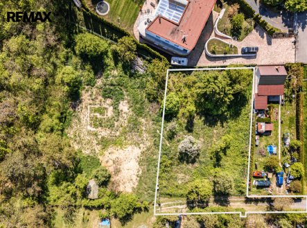 Prodej pozemku pro bydlení, 1 070 m²