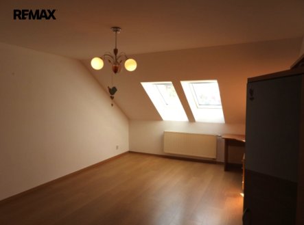 Pronájem bytu, 2+kk, 85 m²