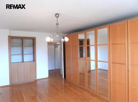 Pronájem bytu, 2+kk, 85 m²