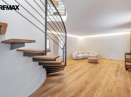 Pronájem bytu, 4+kk, 149 m²