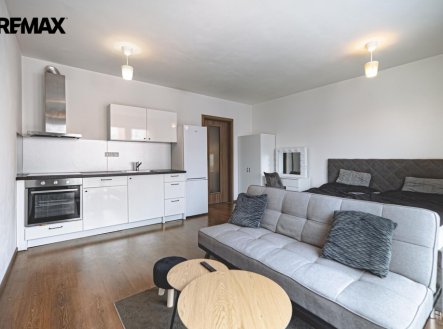 Pronájem bytu, 1+kk, 2 493 m²