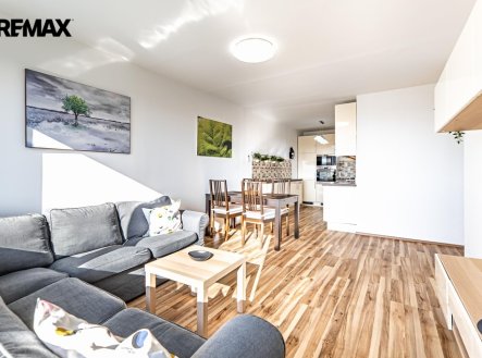 Pronájem bytu, 3+kk, 66 m²