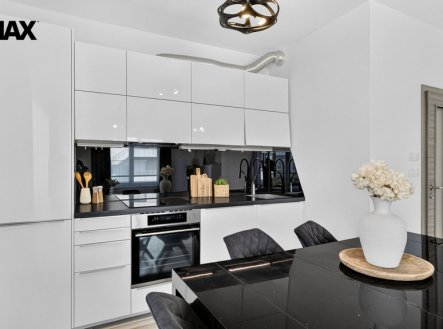 Prodej bytu, 3+kk, 93 m²