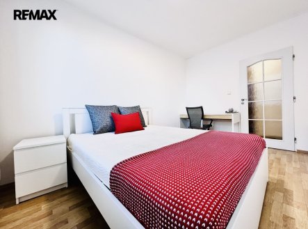 Pronájem bytu, 2+kk, 44 m²