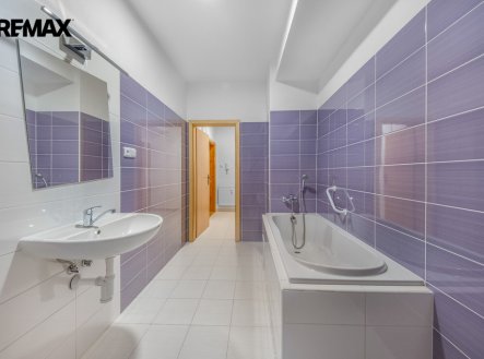 Pronájem bytu, 1+kk, 43 m²