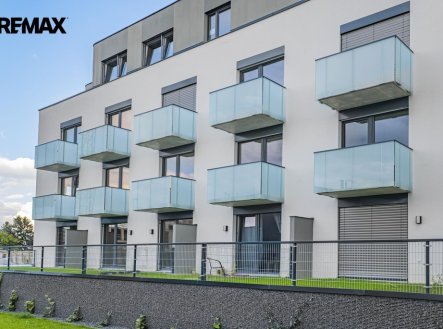 Pronájem bytu, 1+kk, 28 m² obrázek