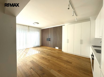 Pronájem bytu, 2+kk, 67 m²