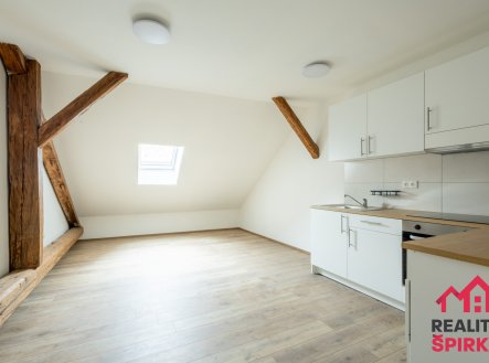 Pronájem bytu, 3+kk, 70 m²