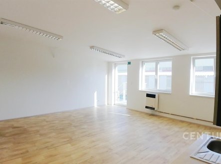 Pronájem kanceláře, 70 m²