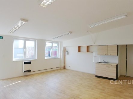 Pronájem kanceláře, 70 m²