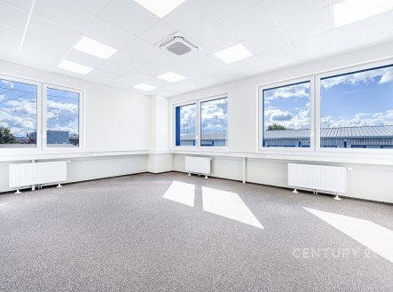 Pronájem skladu, 112 m²