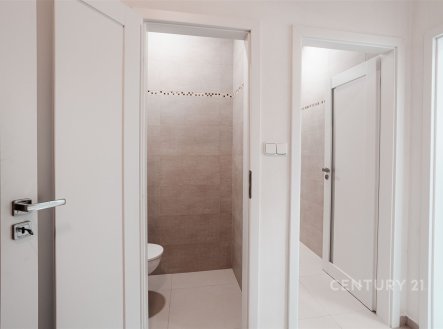 Pronájem bytu, 2+kk, 64 m²