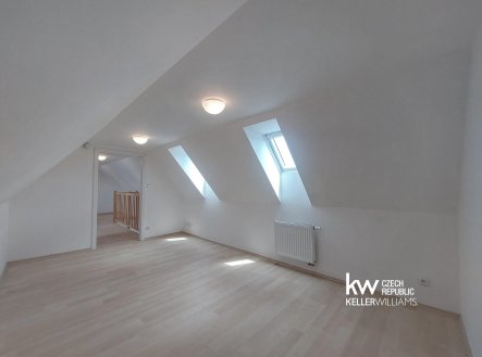 Pronájem bytu, 3+kk, 86 m²