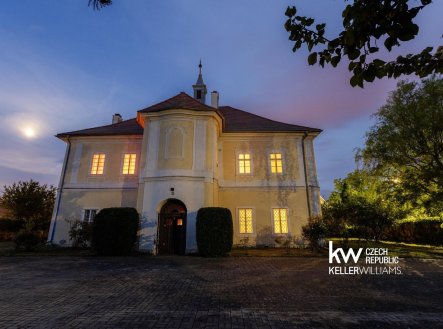 Prodej - dům/vila, 593 m²