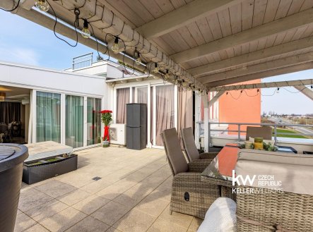 Pronájem bytu, 4+kk, 183 m²