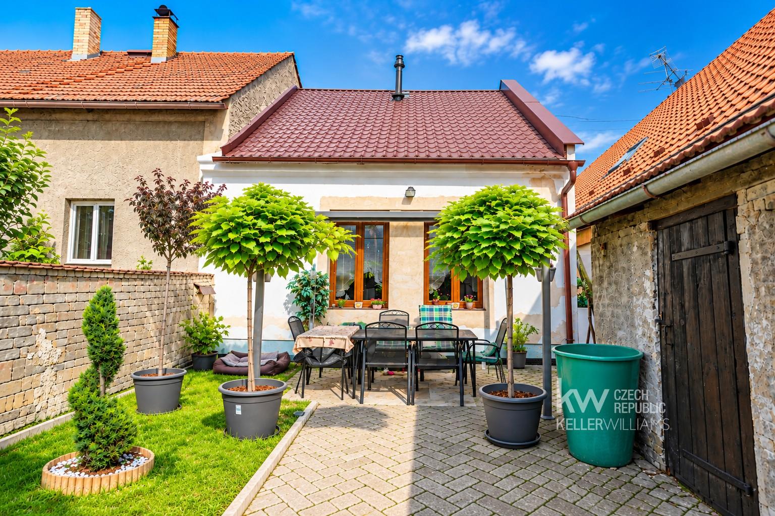 Prodej rodinného domu 132 m² s pozemkem 220 m² + terasa 8 m²