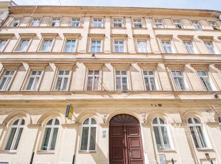 Pronájem bytu, 1+kk, 33 m²