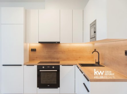 Pronájem bytu, 2+kk, 57 m²