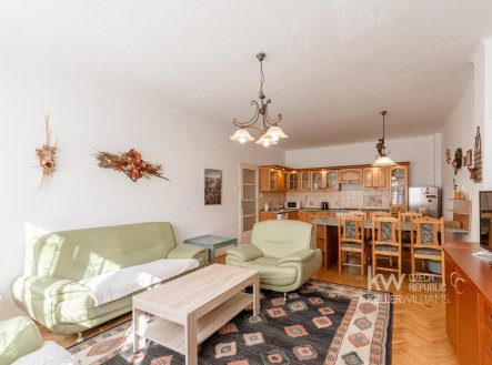 Pronájem bytu, 4+kk, 80 m²