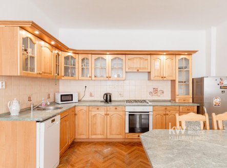 Pronájem bytu, 4+kk, 80 m²