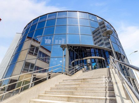 Pronájem obchodní prostory, 427 m²
