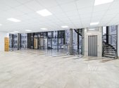 Pronájem obchodní prostory, 1 073 m²