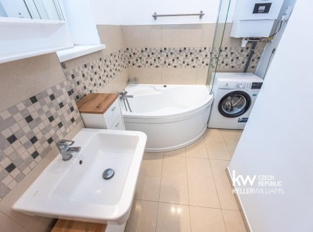 Pronájem bytu, 2+kk, 46 m²