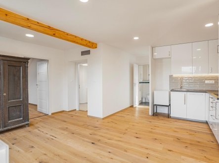 Pronájem bytu, 3+kk, 108 m²