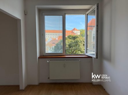Pronájem kanceláře, 82 m²