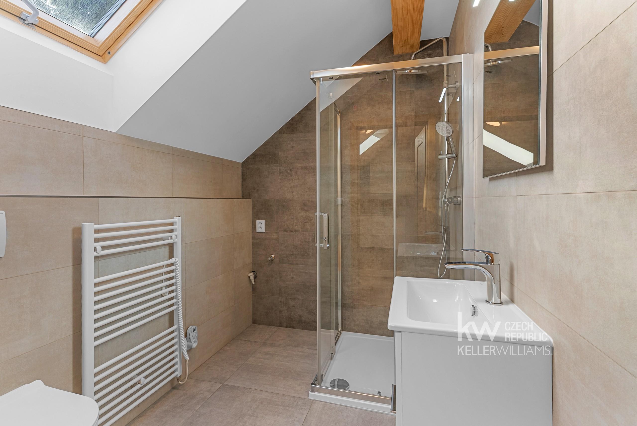 Pronájem 3+kk 73 m² + parkování